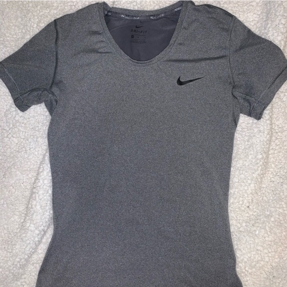 Nike Compression Shirt - Picture 1 of 2